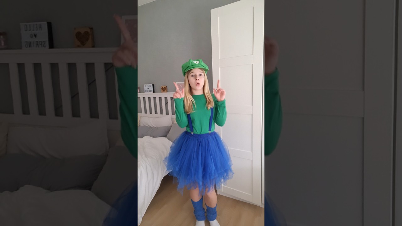 Oben unten 🩷🌷✨️ #like #dance #karneval #luigi #weiberfastnacht #abbonieren