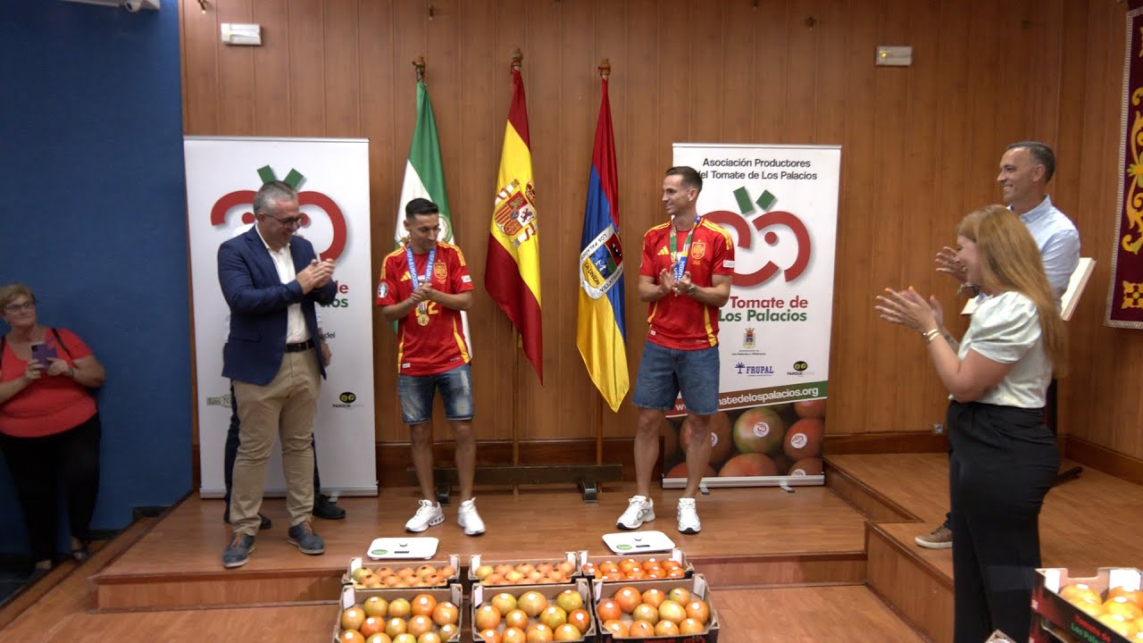 Los Palacios y Vfca  recibe con orgullo a sus Campeones de Europa