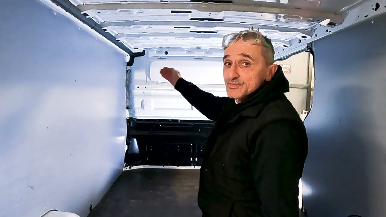 # 25 Pose et isolation d'un plancher dans un Van / Vanlife