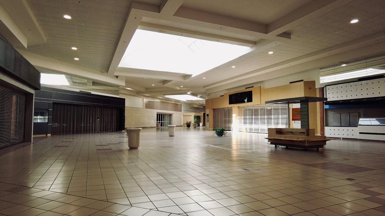 Elyria’s Midway Mall: Walking Through a Retail Relic