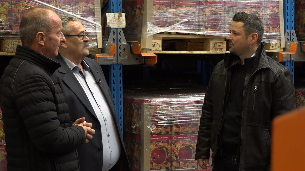 Frissen préselt almalé