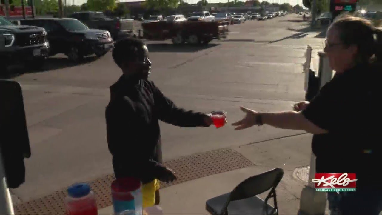 Soccer kid selling lemonade to go to camp ends with a good sign