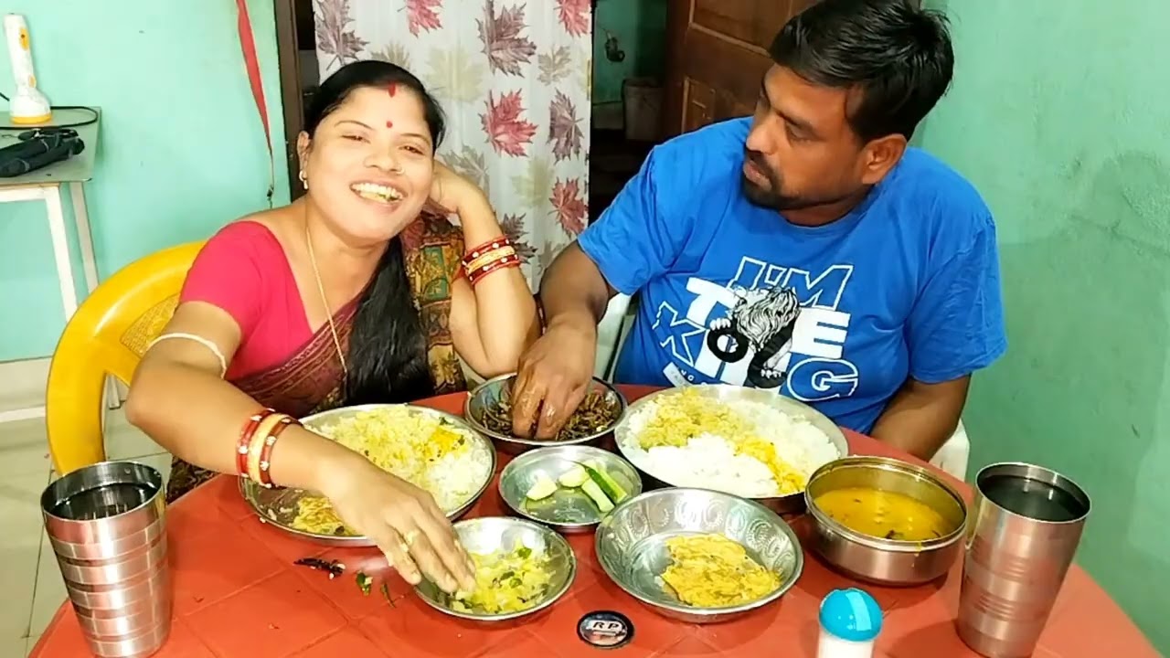 ଗାଁ ପୋଖରୀ ମହୁରାଳି ମାଛ ଭଜା👌 ଅଣ୍ଡା ପିଠା 🤨 ହରଡ଼ ଡାଲି 🤣 ଆଳୁ ଚକଟା 😉 ଉଷୁନା ଭାତ,,,,🫰🍚😋🤤🙏