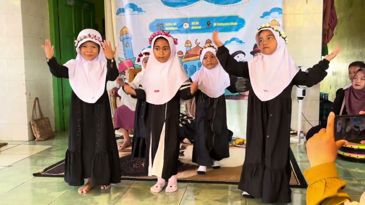 Tarian untuk Memperingati Hari Maulid Nabi Muhammad SAW 