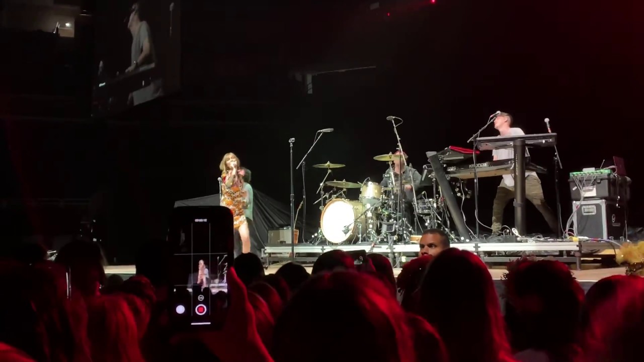 Grace VanderWaal - Best Friend [Rex Orange County Cover] (June.08.19 @Amway Center)