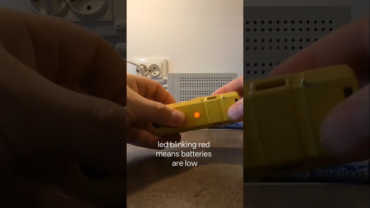 replacing the batteries on  Abus Detecto 8077