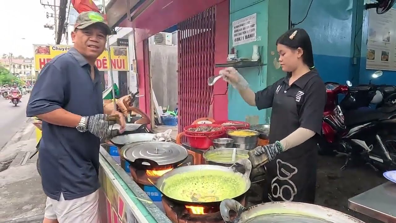 ♻️Bất ngờ khách ăn bánh xèo đông tấp nập luôn bà con ơi