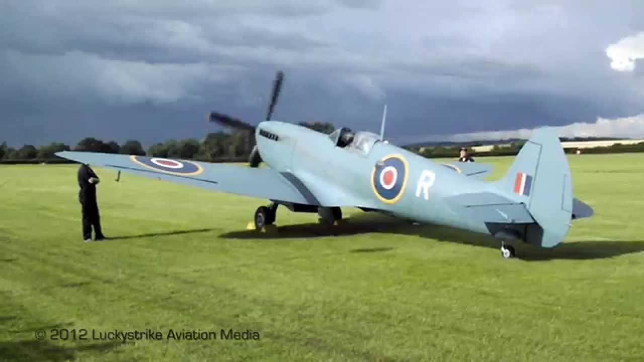Supermarine Spitfire Mk XI PL965 - Hangar 11 Collection