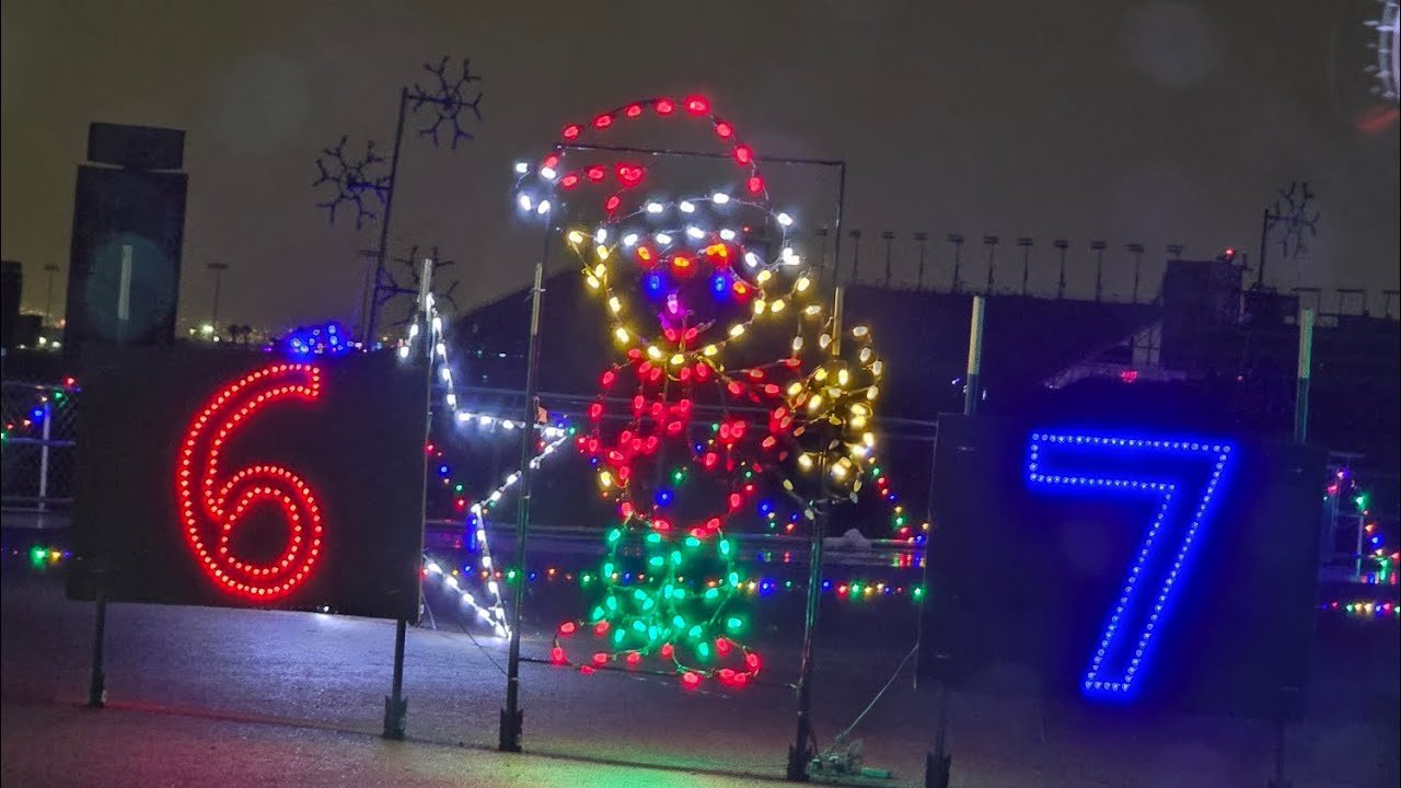 Glittering Lights Las Vegas 2025 | FULL Drive-Thru Christmas Light Show Experience