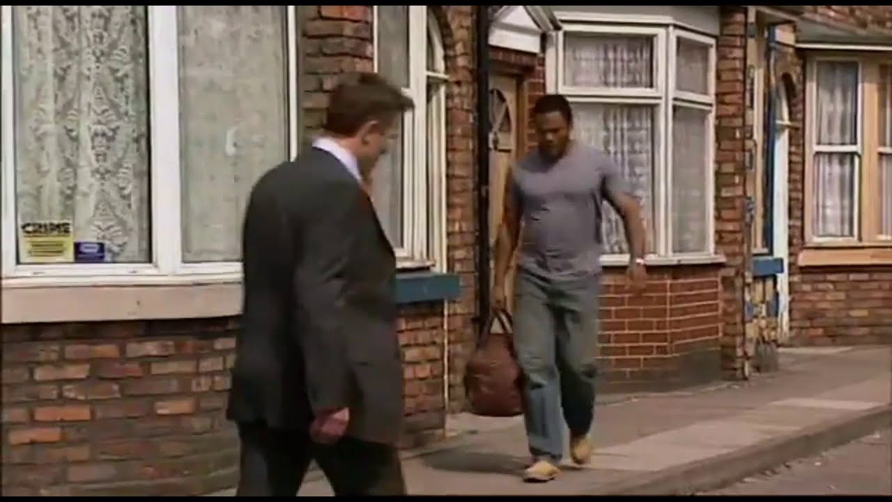Coronation Street - Nathan Cooper Punches Danny Baldwin (19th July 2006)