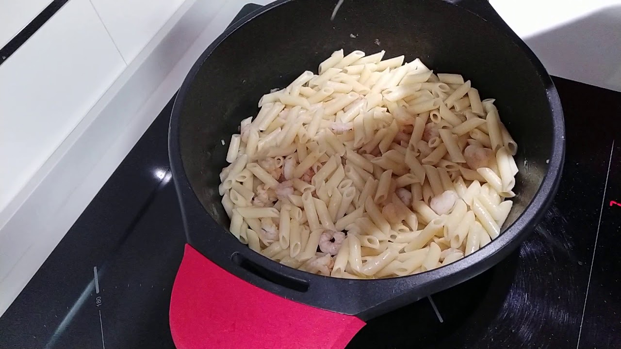 Macarrones con atún y ganbas