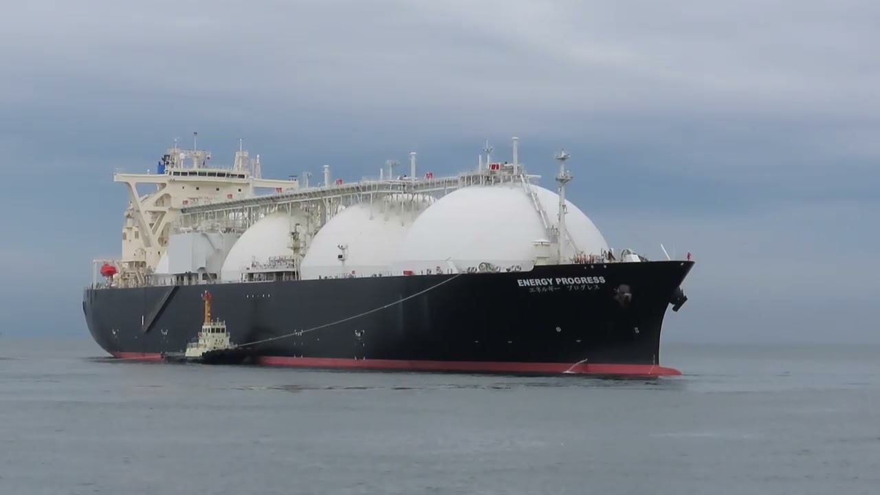 ENERGY PROGRESS　離岸・出港　LNGタンカー(Liquefied Natural Gas Tanker)