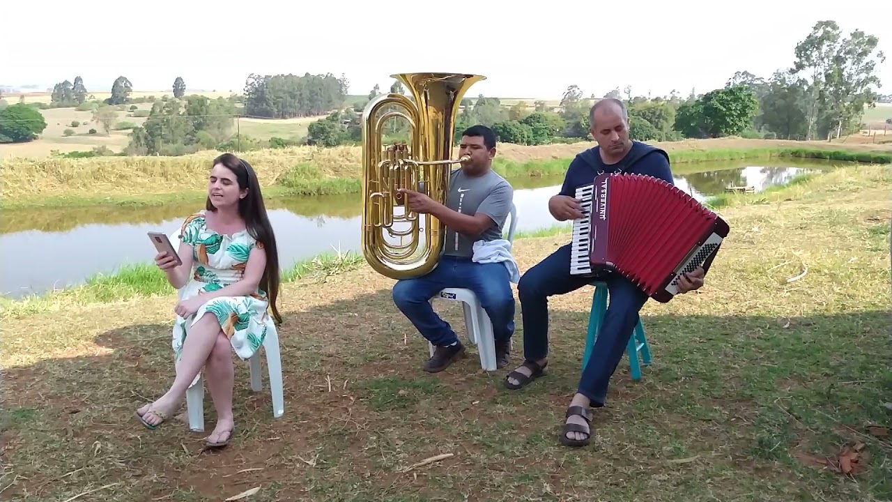 DIVINO COMPANHEIRO HINO  (COVER) GIZELE GRANADO.