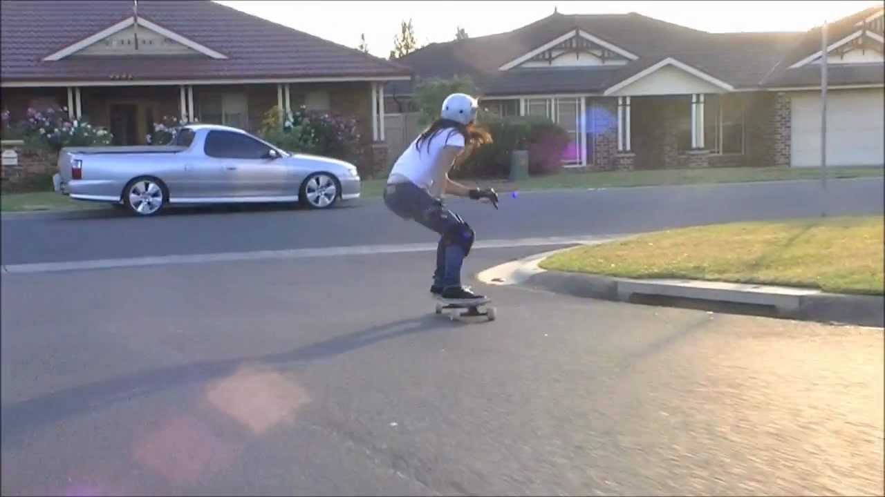 Girls Longboarding: Panya twins shred some thane