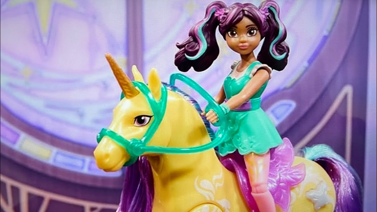Unicorn Academy magical Leaf plant magic with Ava  