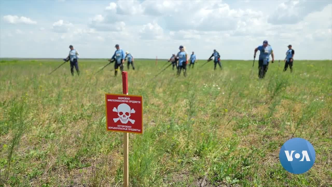 US Halo Trust Helps Demine Ukraine's Mykolaiv Region | VOANews