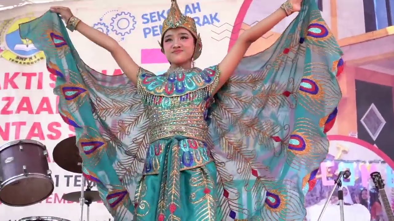 Bazar dan Pentas Seni _ Semarak Dies Natalis SMPN 1 Temanggung yang ke 77 hari pertama