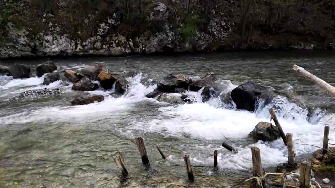 Reka Gradac - cista, mocna.