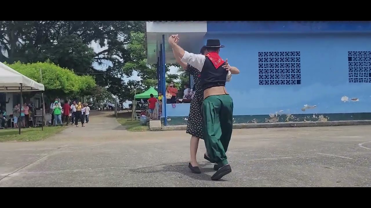 Chamame y Rasguido doble en una Esc. rural de colombia