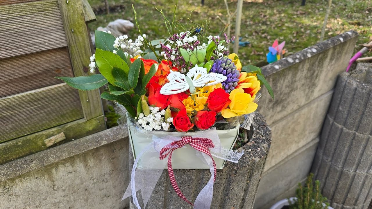 букет своими руками. корзина с цветами/a bouquet with your own hands. a basket of flowers.