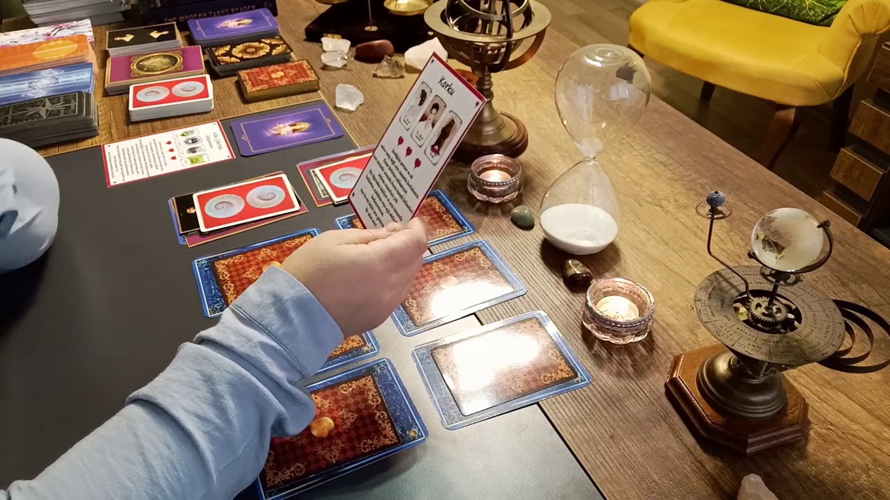 Aklımdaki kişi ile aramızdaki &ccedil;ekim cinsellik mi, aşk mı, ikisi de var mı? #aklımdakikişi #tarot