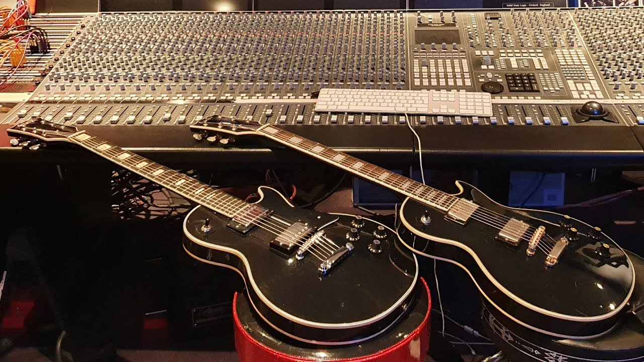 Винтажные японские копии Les Paul 70-х годов с головкой грифа Gibson «Open Book»