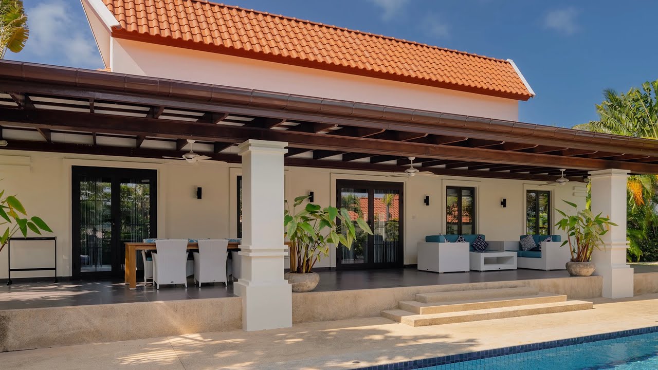 Luxury 4-Bedroom Pool Villa with Golf Membership THB18.75m (US$600k)
