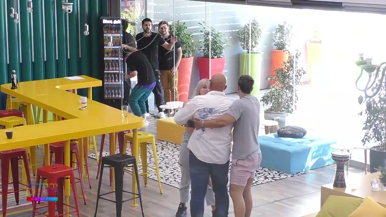 House Of Fame | Η πλάκα του μπαμπα της Κονη στον Γιώργο Σπετσιωτη | 21/05/2021