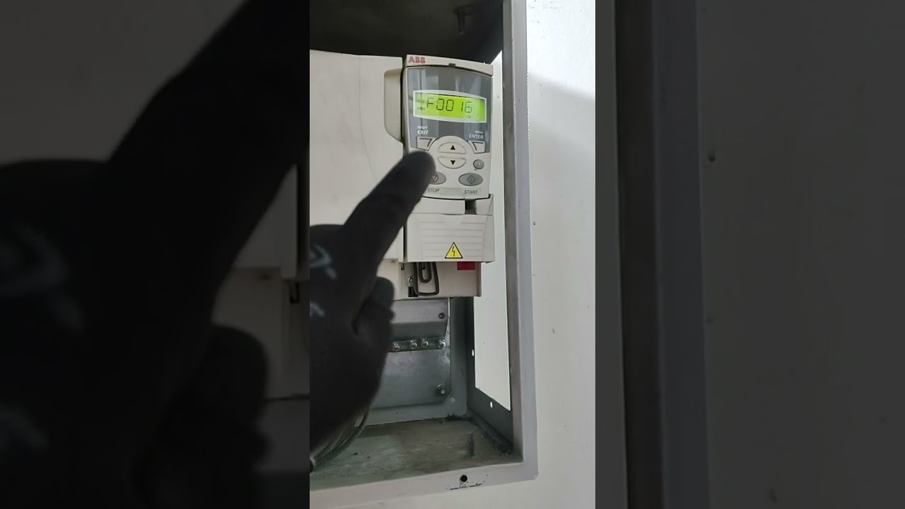 Variador ABB falla f0016, como reestablecer 👍