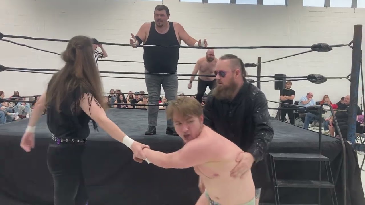 The fabulous one Douglas Sanders in a fatal four-way