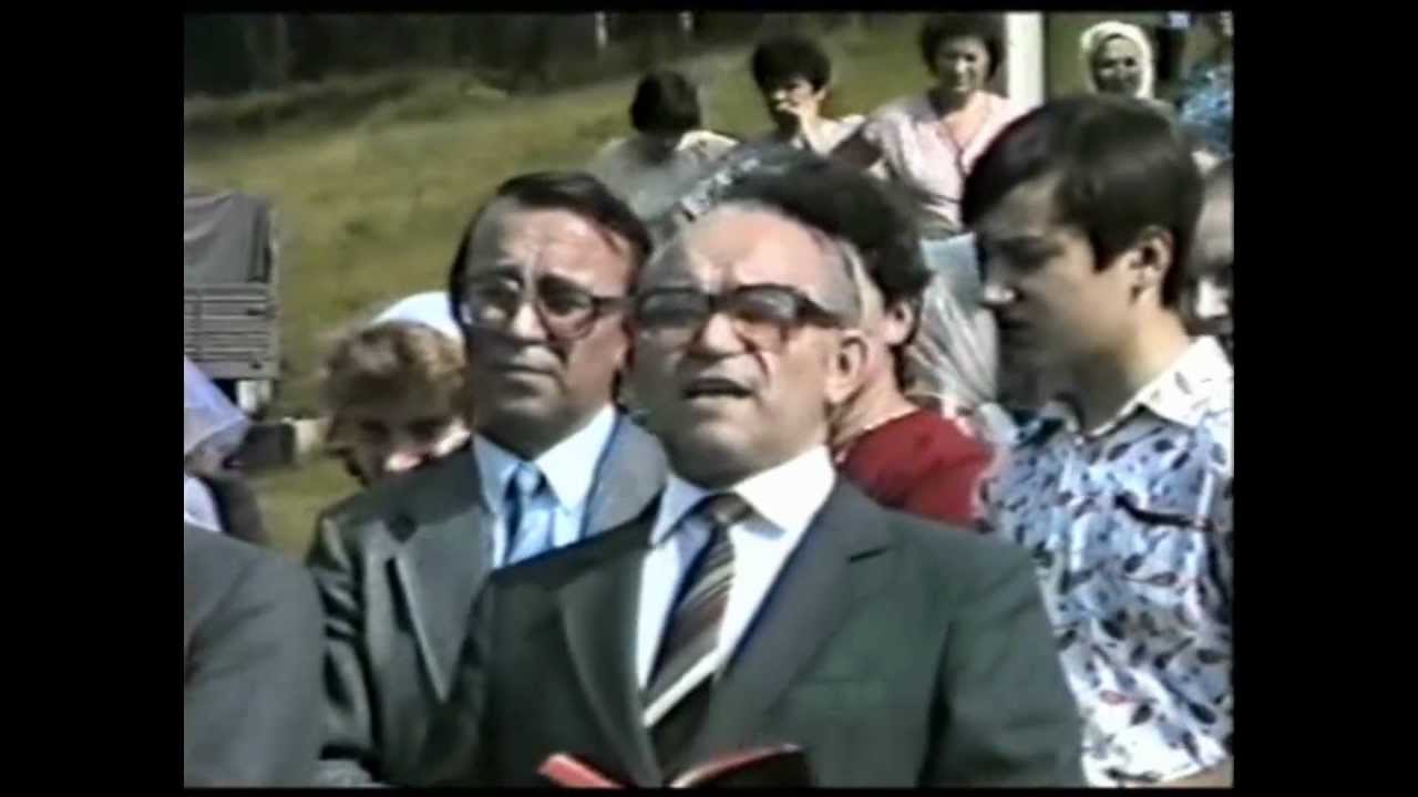 Orest Gutnyk   Lviv   ц  XBE 1  Pastor Bogdan O  Malskiy   Water Baptism   1988  Part 1 of 3