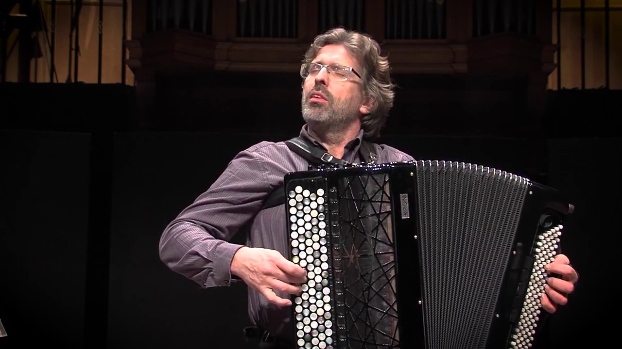 Philippe Thuriot, accordion.