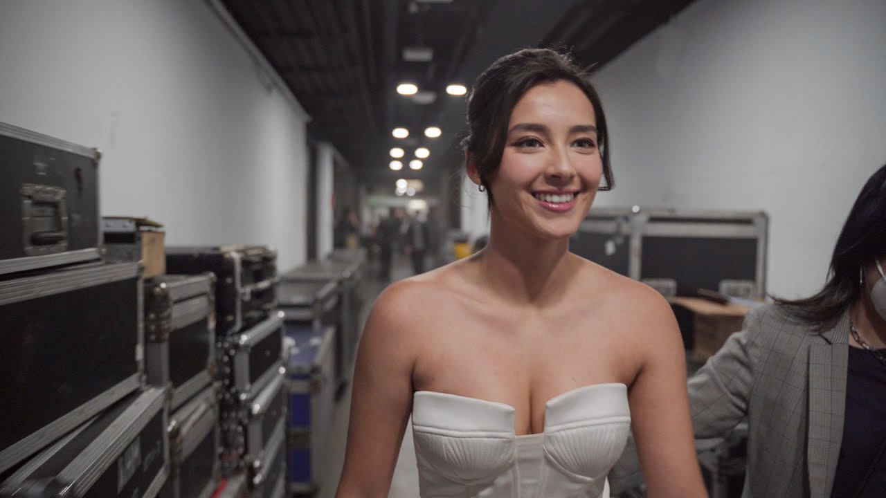 Lisa Marie gets ready for the Top 10 Chinese Golden Songs Award | Behind the scenes