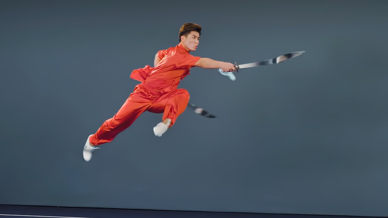 Double broadsword (shuangdao) form for competitive wushu taolu