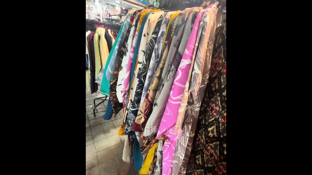 •	Shopping therapy is the best therapy 🛍️
