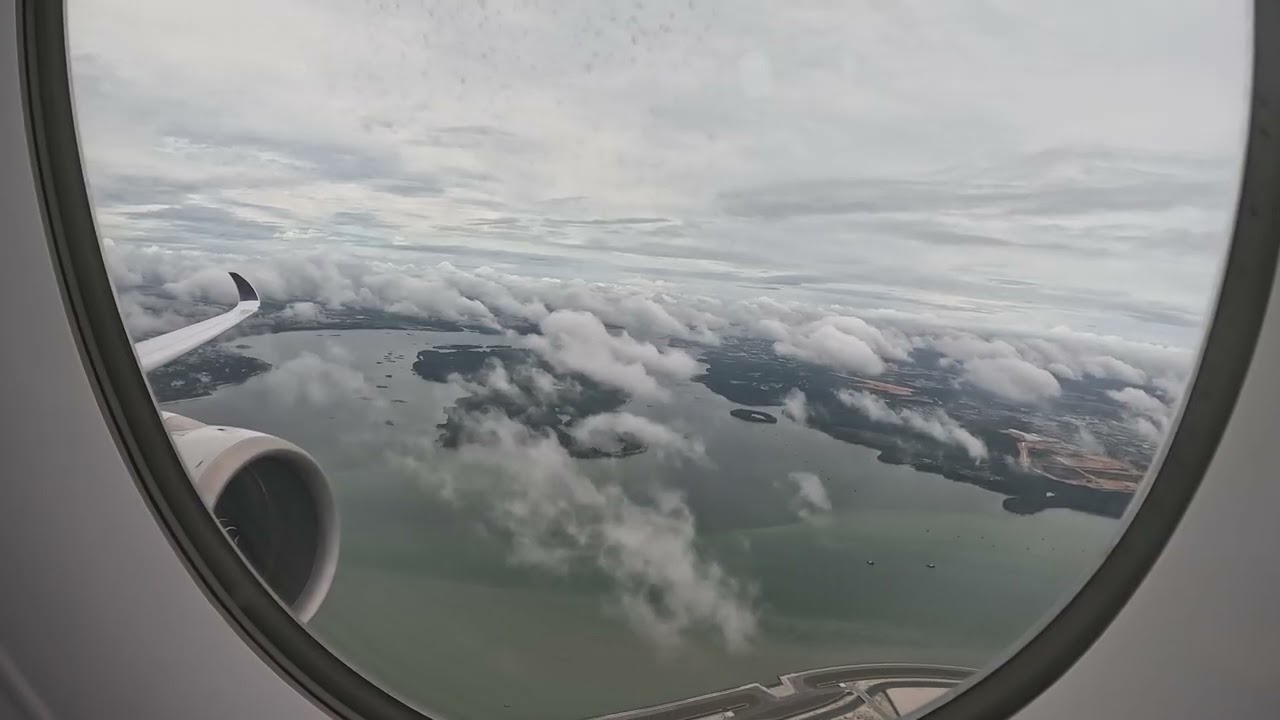 Singapore Airlines A350-900 SQ184 Takeoff from Singapore