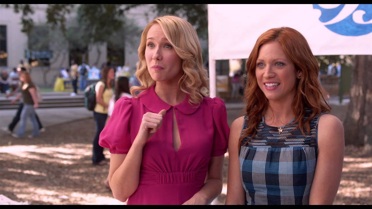 Fat Amy meets Chloe and Aubrey