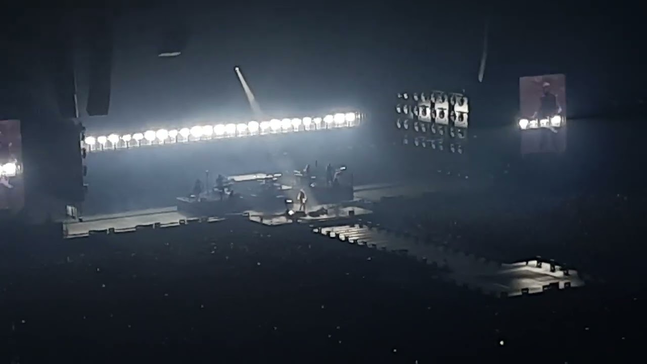 Calogero - Un jour au mauvais endroit - Défense Arena - 09/03/2024