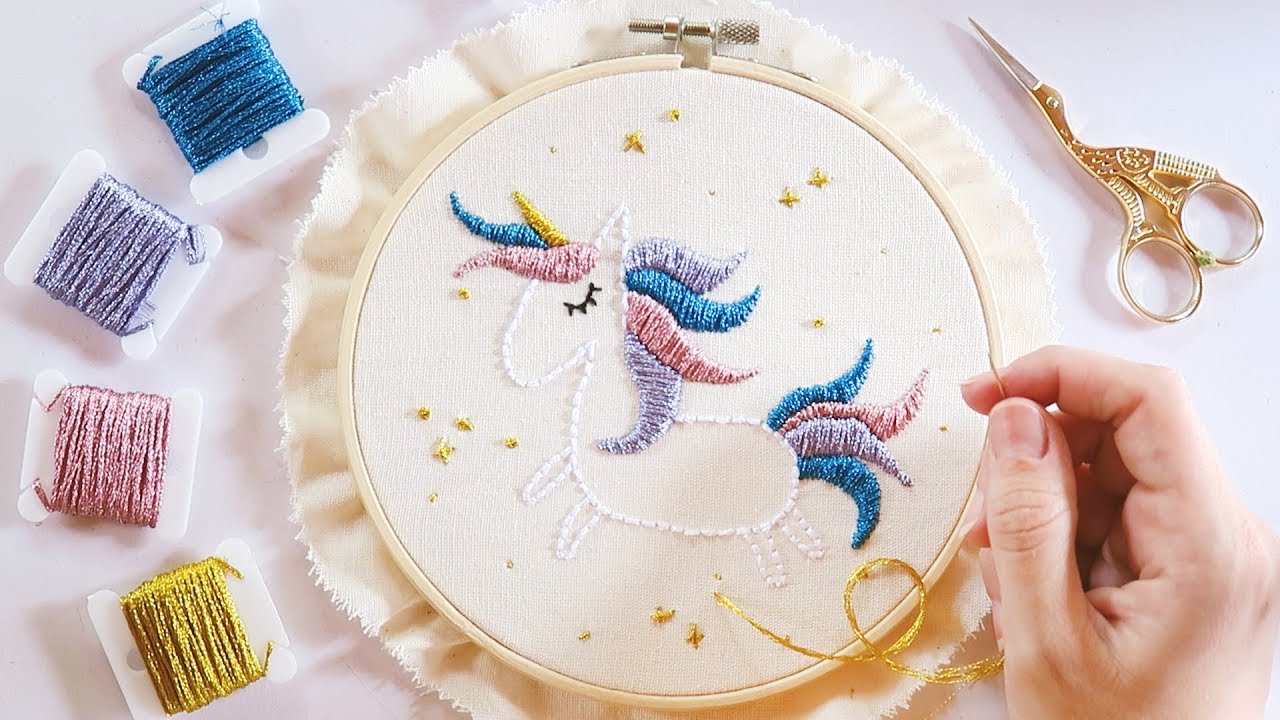 UNICORNIO BORDADO CON HILOS METÁLICOS - IDEAS PARA BORDAR