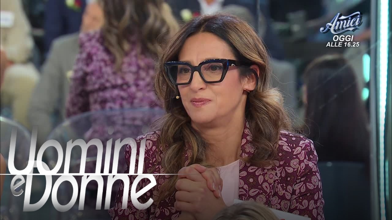 Uomini e Donne, Trono Over - La discussione in studio tra Elisabetta e Sebastiano