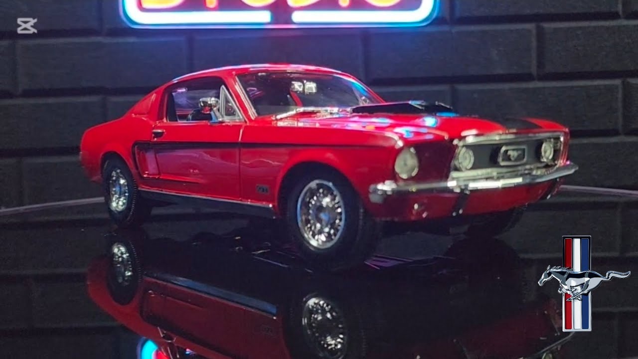 1:18 Ford Mustang GT Cobra Jet Edition by Maisto