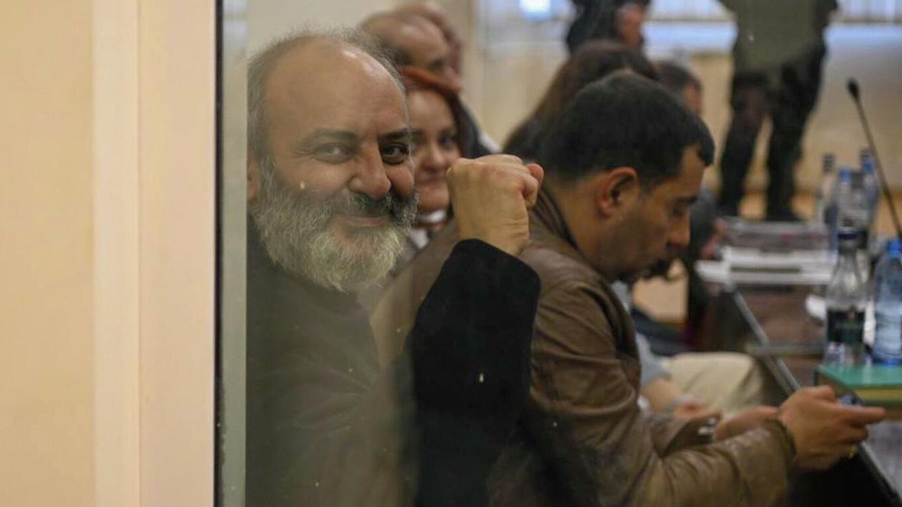 Բագրատ սրբազանի մասնակցությամբ դատական նիստը շարունակվում է․ ի՞նչ կորոշի դատարանը․ ՈՒՂԻՂ
