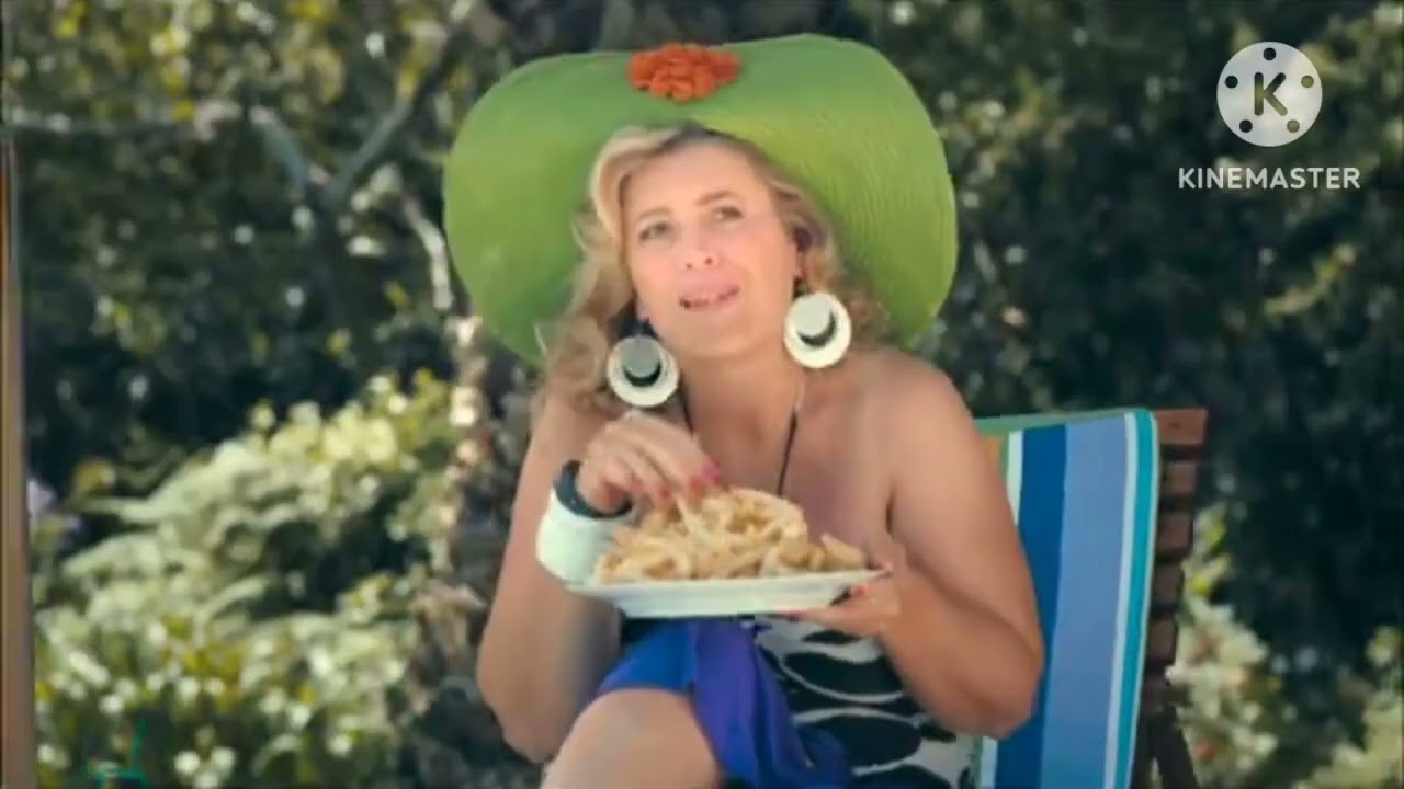 Foxy Bingo Born Free Advert 2012