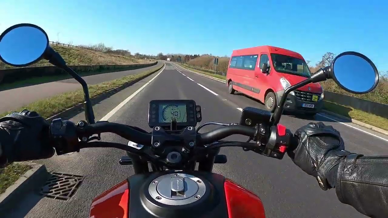 2023 Benelli Leoncino 125 E5 Walkaround & Test Ride