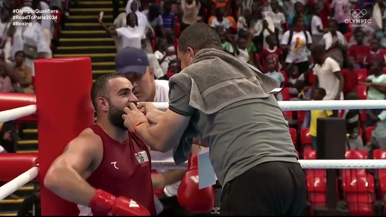 الملاكم الجزائري Mourad Kadi ميزان فوق 92kg والذي سيذهب الي اولمبياد باريس 2024