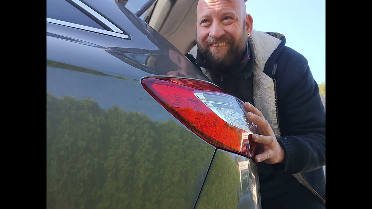Äußere Rückleuchte Mondeo Turnier Mk4 ausbauen