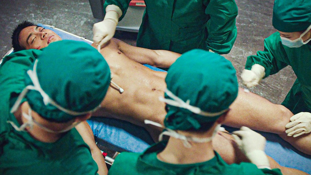 Сердце этого нищеброда стоит $10 000 000 и за ним охотятся лучшие киллеры Кореи