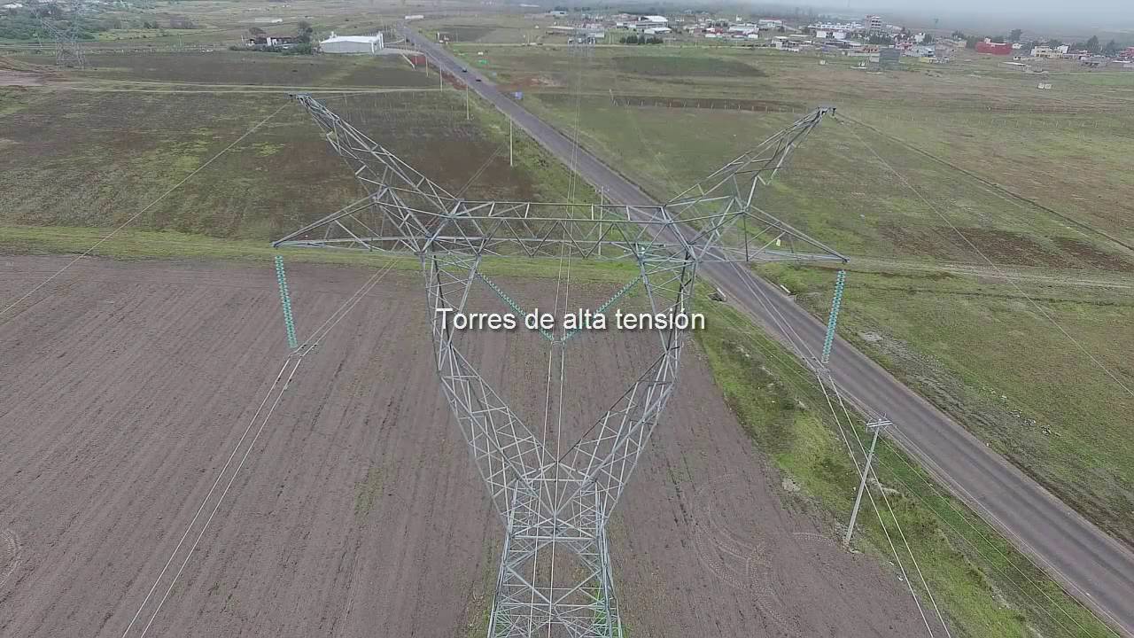 Toma de video con drone en torres de alta tensi&oacute;n
