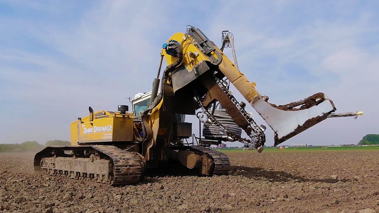 Drainage aanleggen | Laying field drainage | Van Damme Drainage | Entwässerung | Trenching |