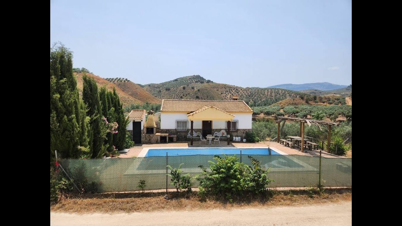 Versatile Andalusian Living. Chalet in El Solvito, Cordoba